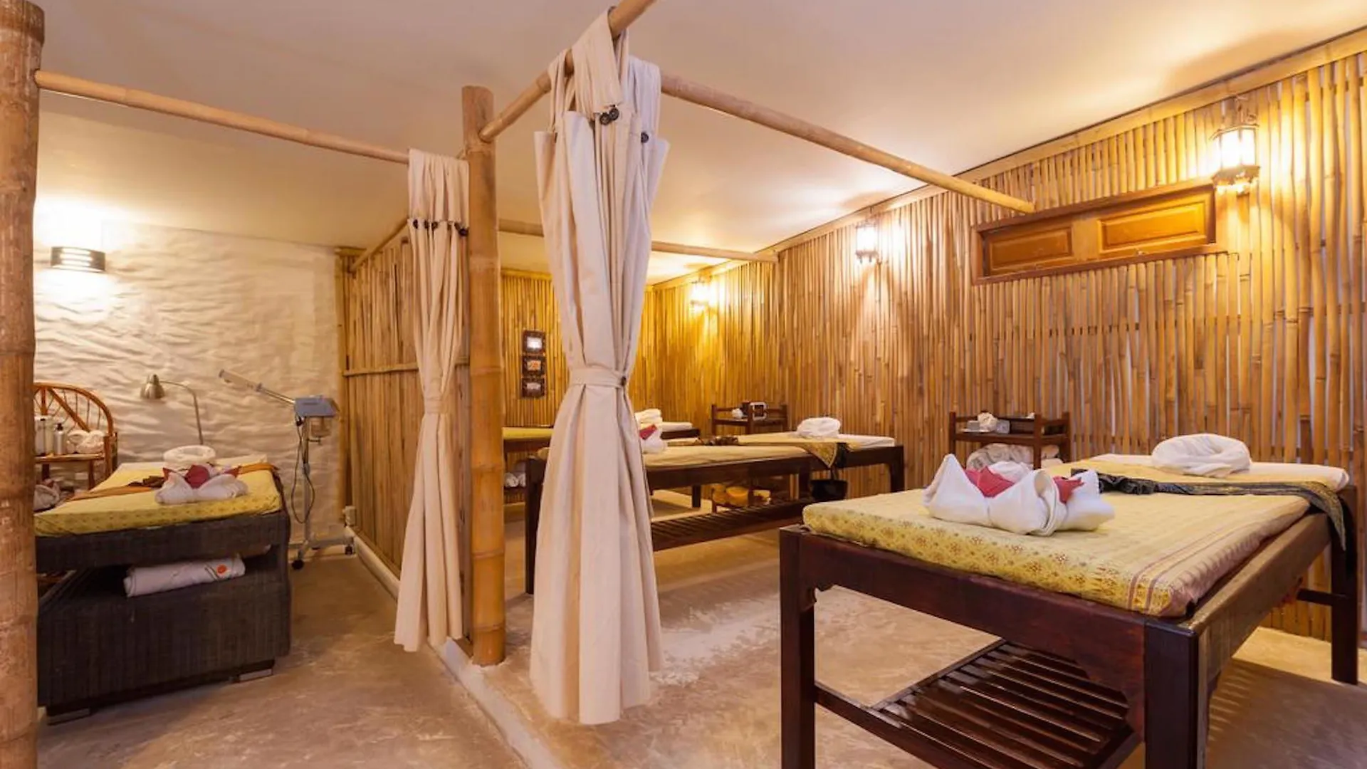 Stamp Guesthouse Tau-sziget